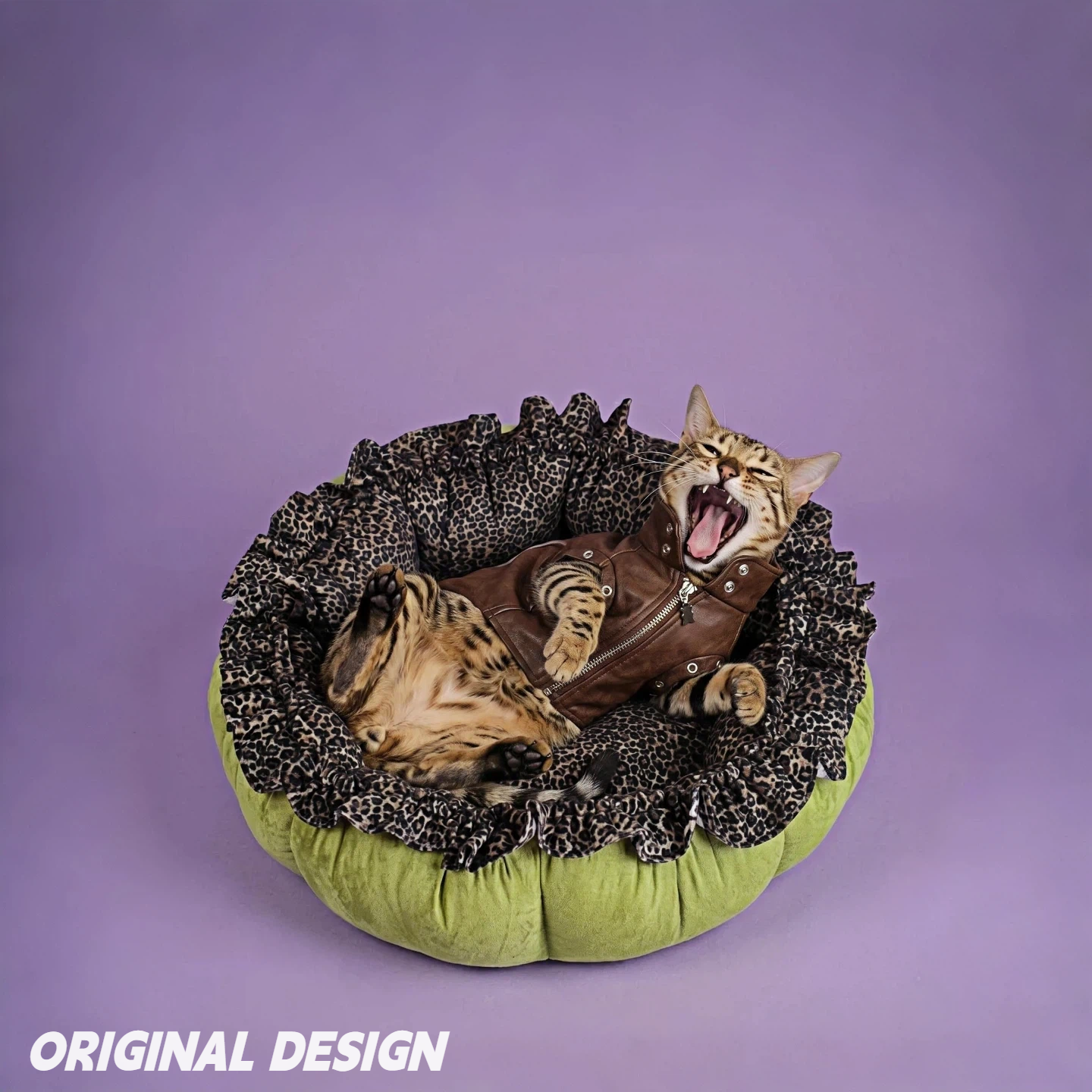 Pumpkin Pet Lounge Bed | PET ARTIST